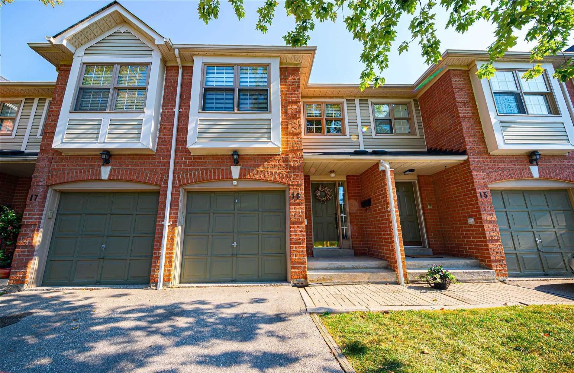 2385 Fifth Line W Sheridan Woods 2 Beds 4 Baths Unit 20