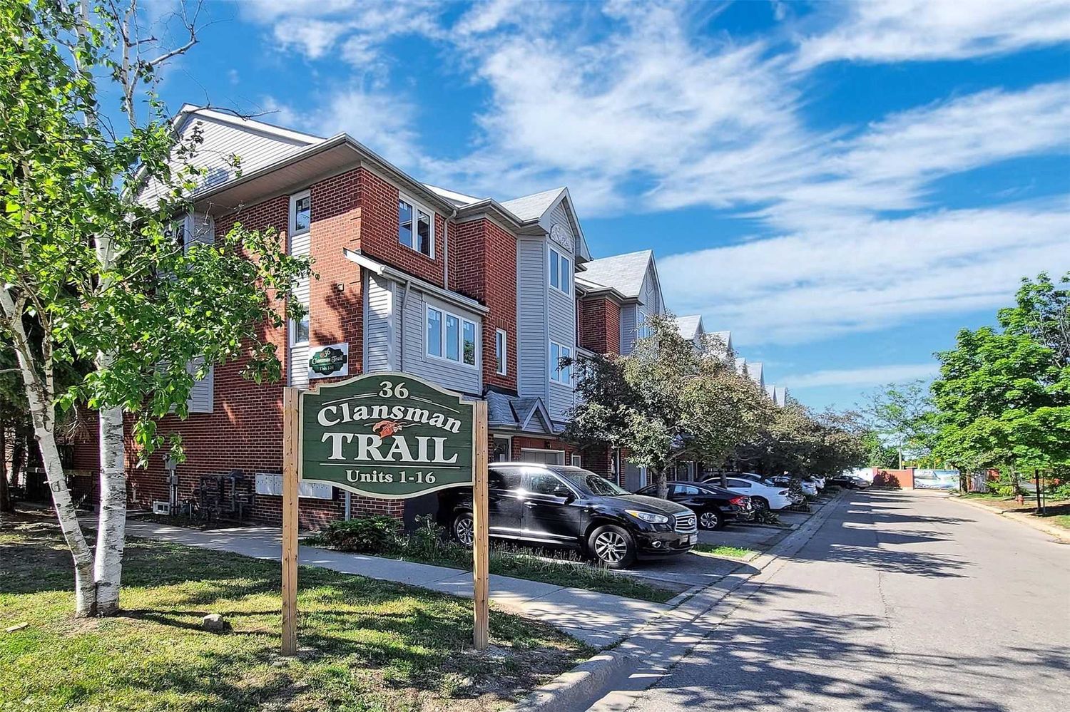 36 Clansman Trail. 36 Clansman Trail Townhomes is located in  Mississauga, Toronto - image #1 of 2