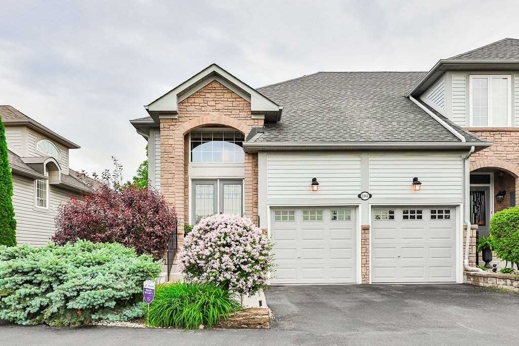 2254-2284 Turnberry Road. Tanglewood in Millcroft is located in  Burlington, Toronto - image #1 of 2