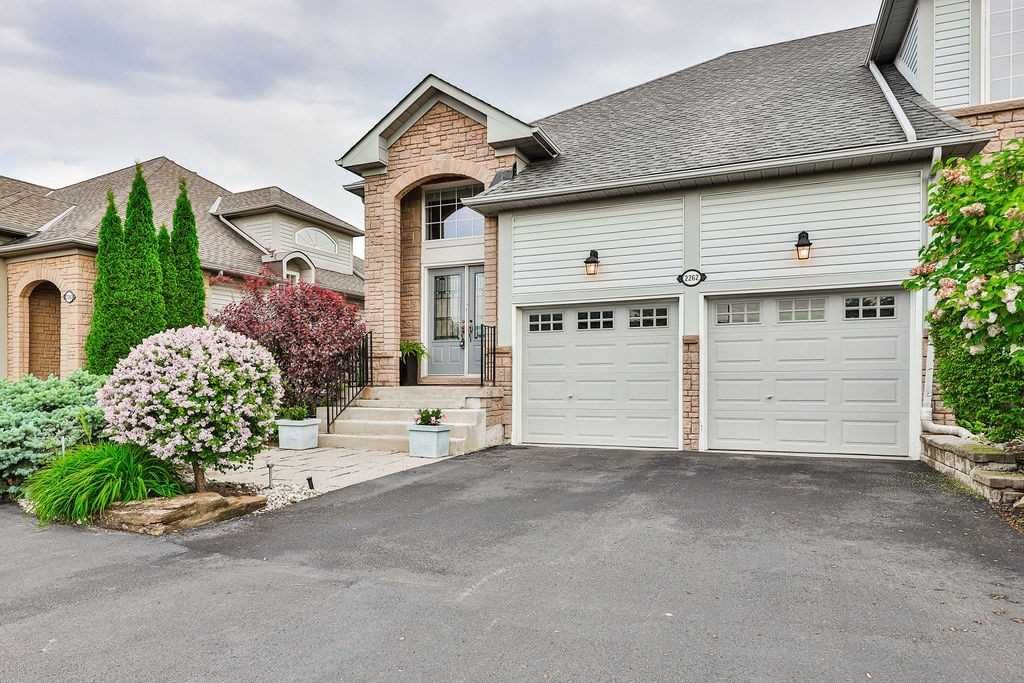 2254-2284 Turnberry Road. Tanglewood in Millcroft is located in  Burlington, Toronto - image #2 of 2