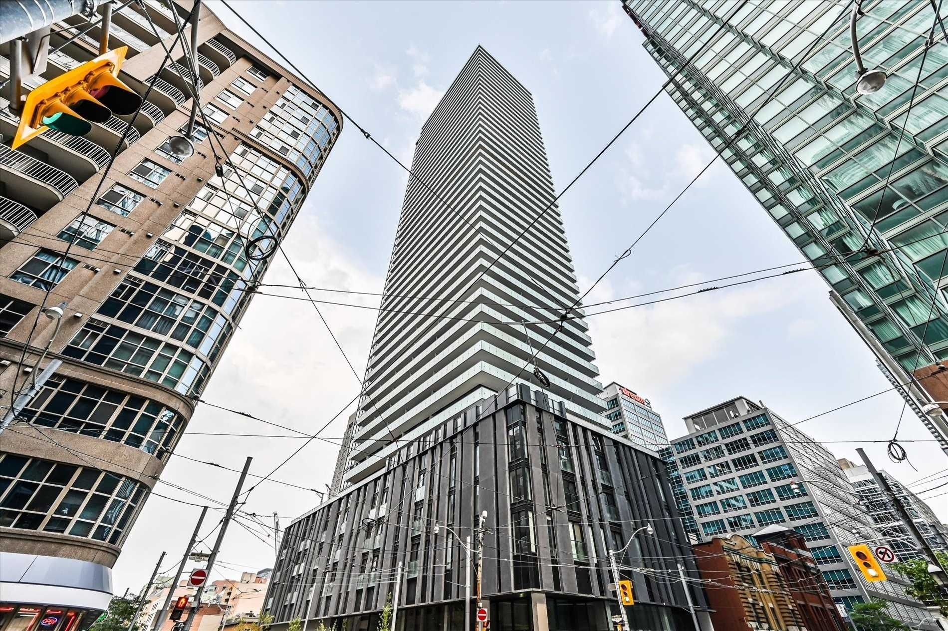 25 Richmond St E Yonge + Rich Condos 2 Beds + Den 2 Baths Unit 315 Strata.ca