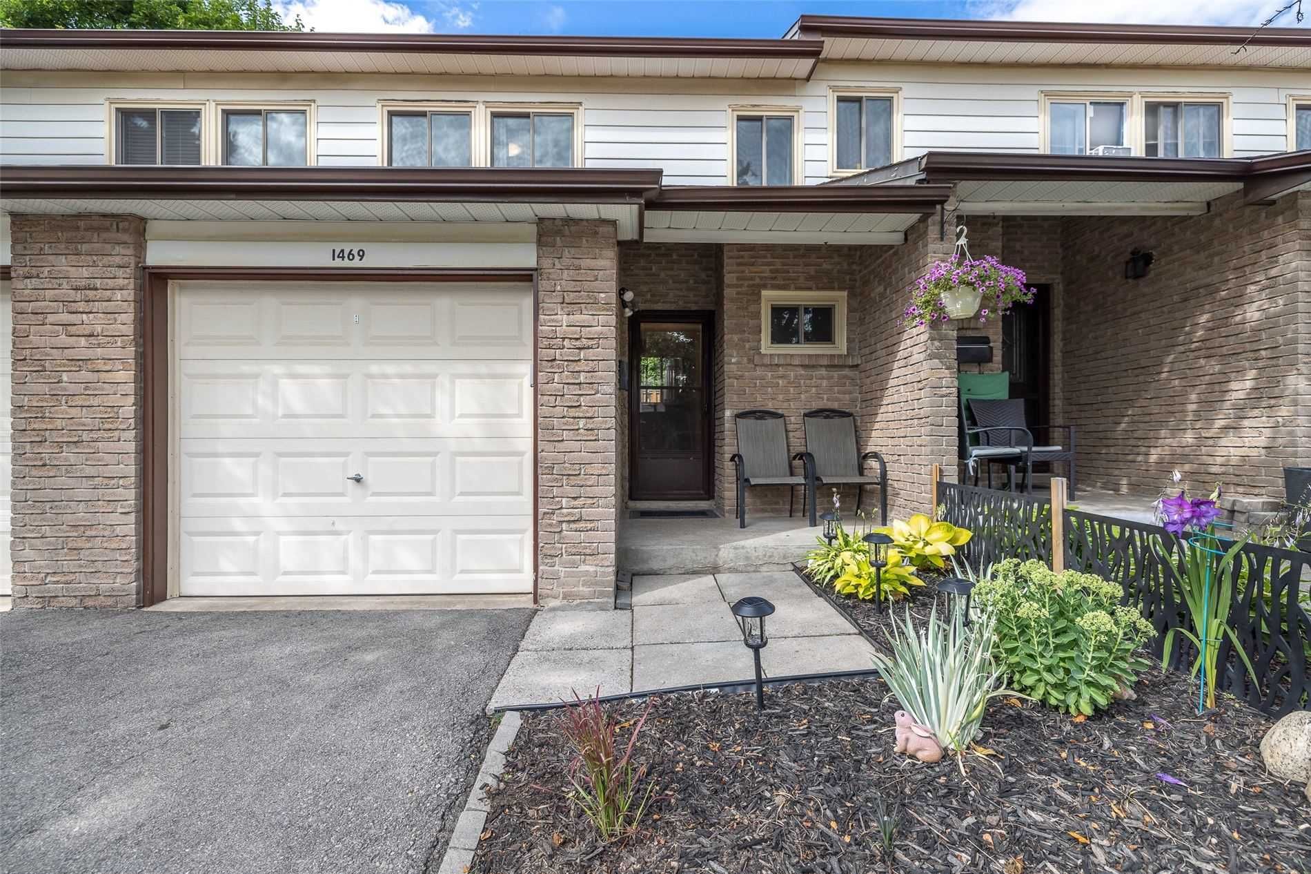 1443 Ester Dr 1401 Ester Drive Townhomes 3 Beds 3 Baths Strata.ca