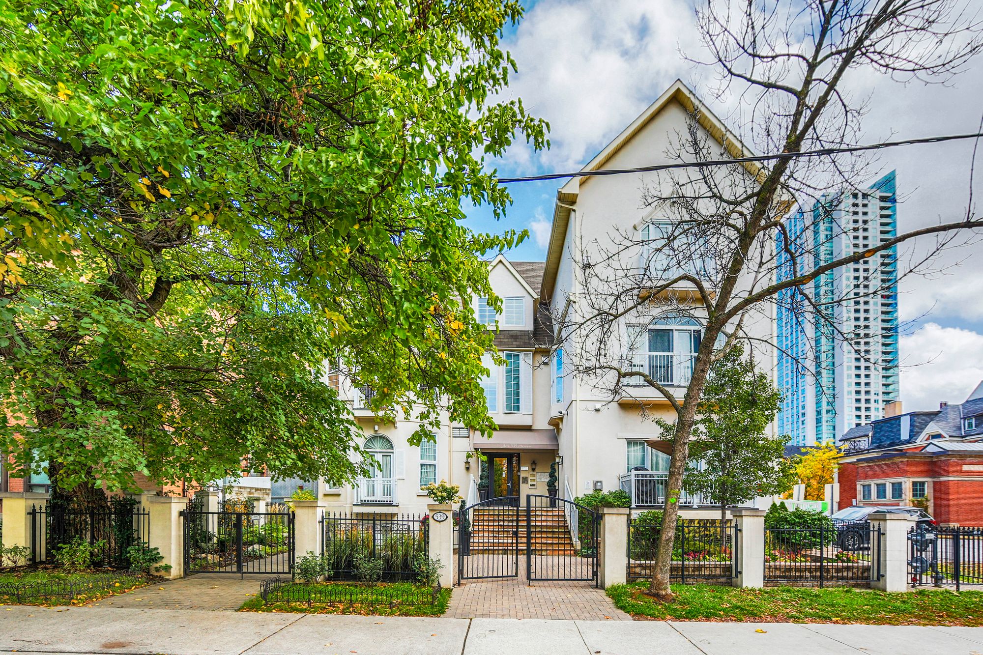 539 Jarvis St The Mansions on Jarvis strata.ca
