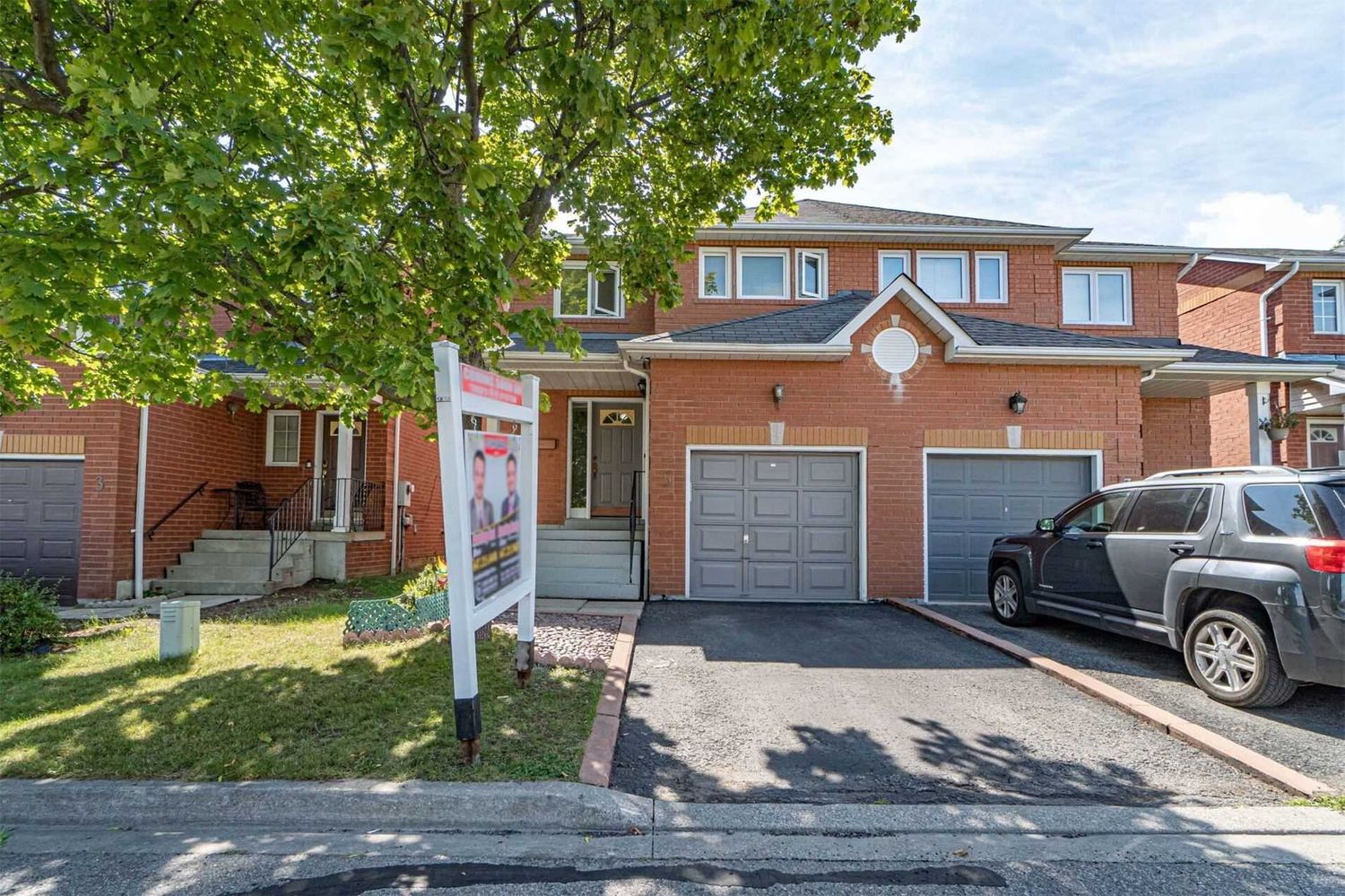 14-51 Arnold Estates Lane. The Arnold Estates is located in  Ajax, Toronto - image #1 of 2