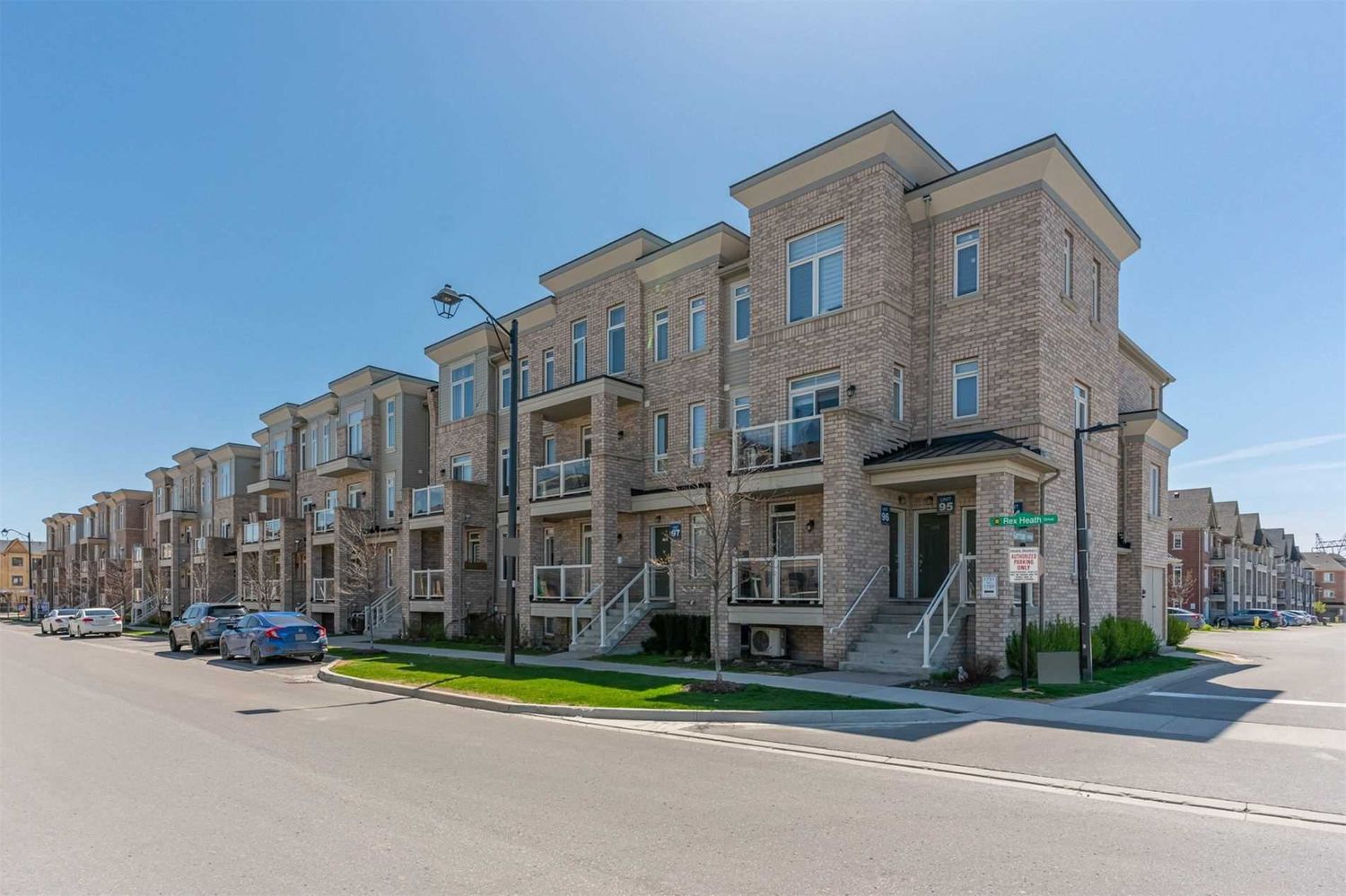 1751-1789 Rex Heath Dr,. 2410 Nantucket Chase Townhomes is located in  Pickering, Toronto - image #2 of 2