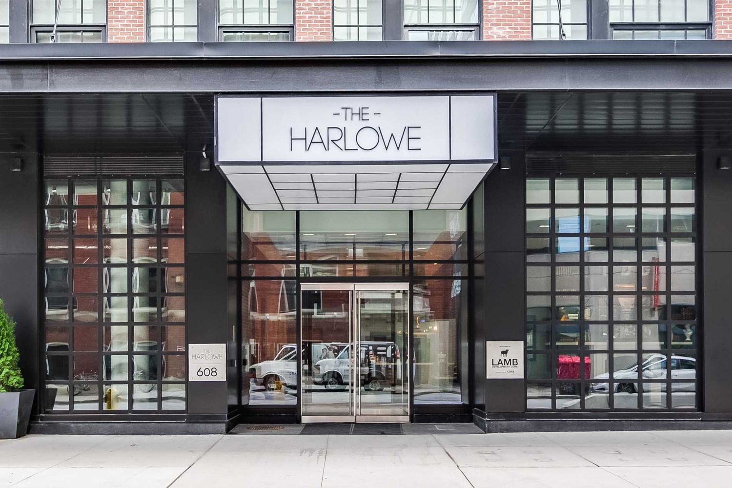 608 Richmond Street W. The Harlowe Condos is located in  Downtown, Toronto - image #2 of 2