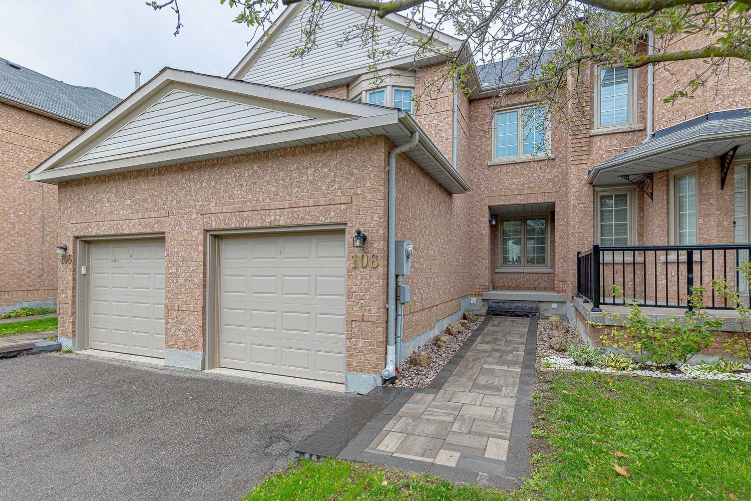 4-116 Alameda Cir. Alameda Circle Townhomes is located in  Vaughan, Toronto - image #2 of 3