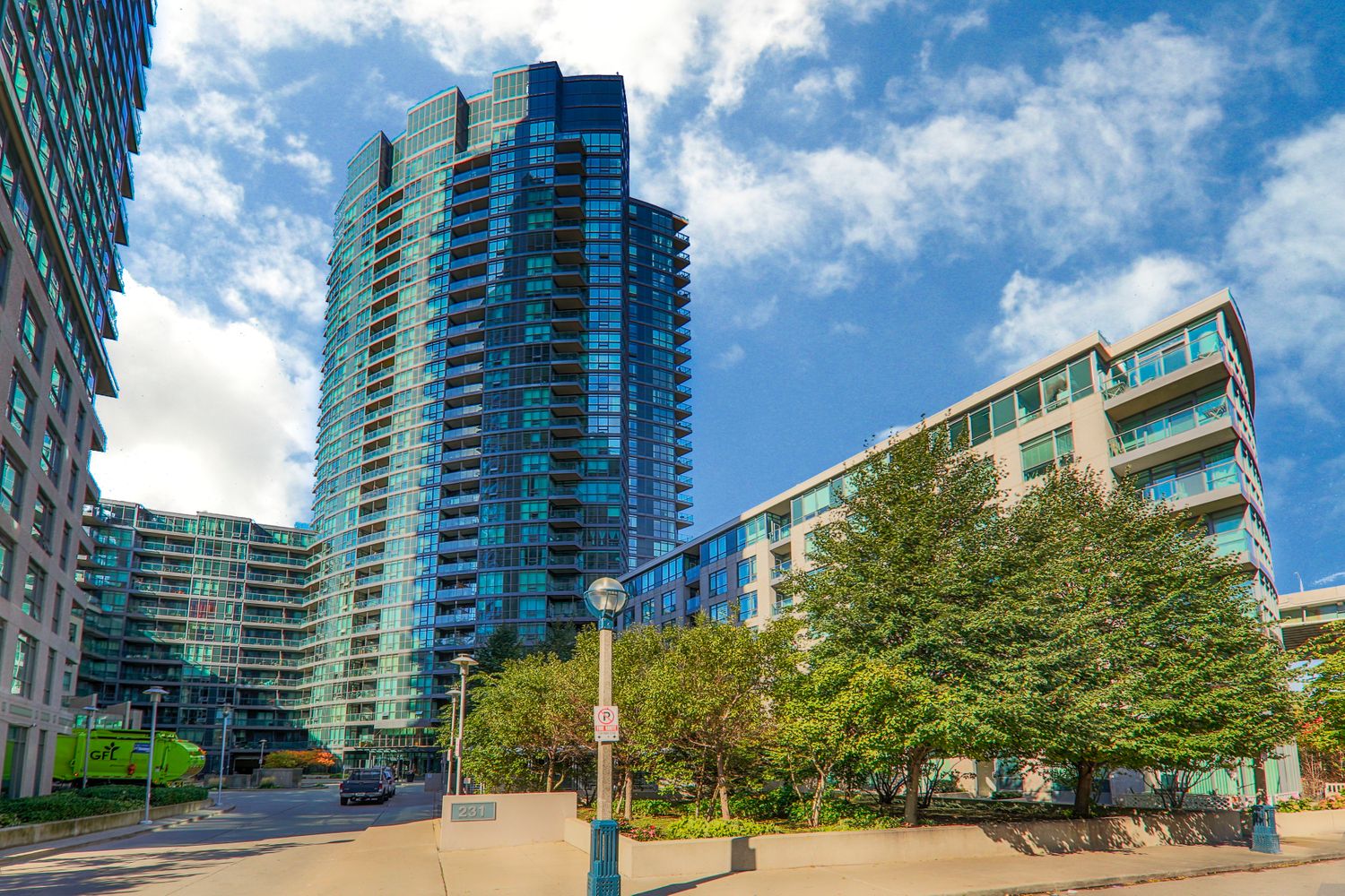 231 Fort York Boulevard. Atlantis at Waterpark City is located in  Downtown, Toronto - image #1 of 4