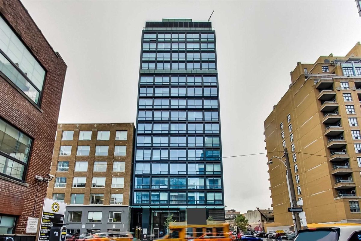 440-458 Richmond Street W. The Woodsworth Condos is located in  Downtown, Toronto - image #1 of 2