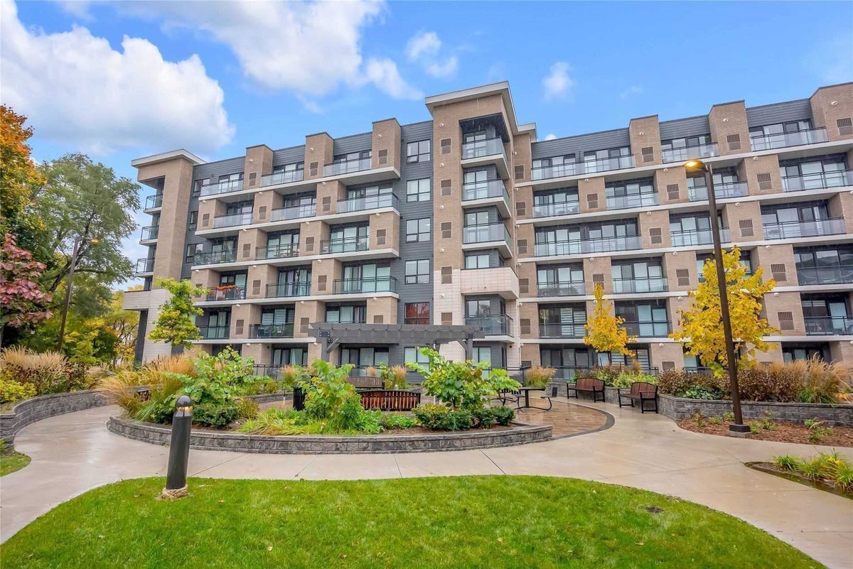 1 Falaise Road. SweetLife Condos is located in  Scarborough, Toronto - image #1 of 3