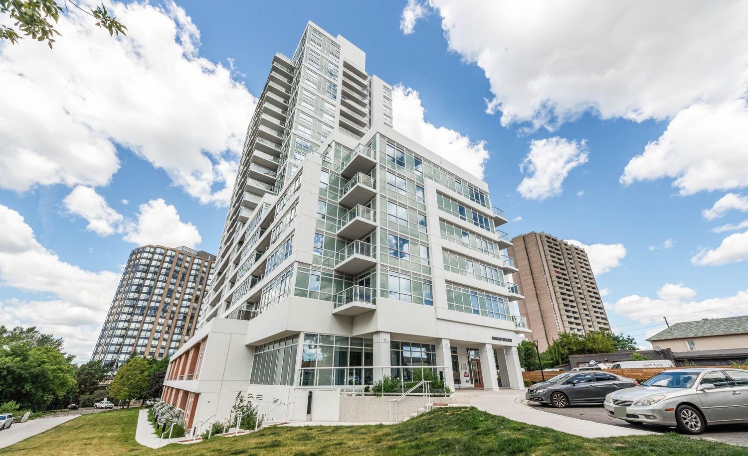 10 Wilby Crescent. The Humber is located in  York Crosstown, Toronto - image #2 of 10