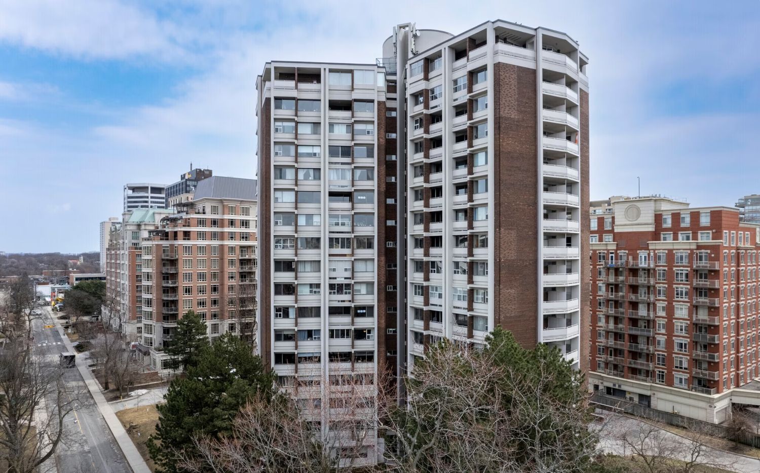 9 Deer Park Crescent. Parc IX is located in  Midtown, Toronto - image #2 of 4