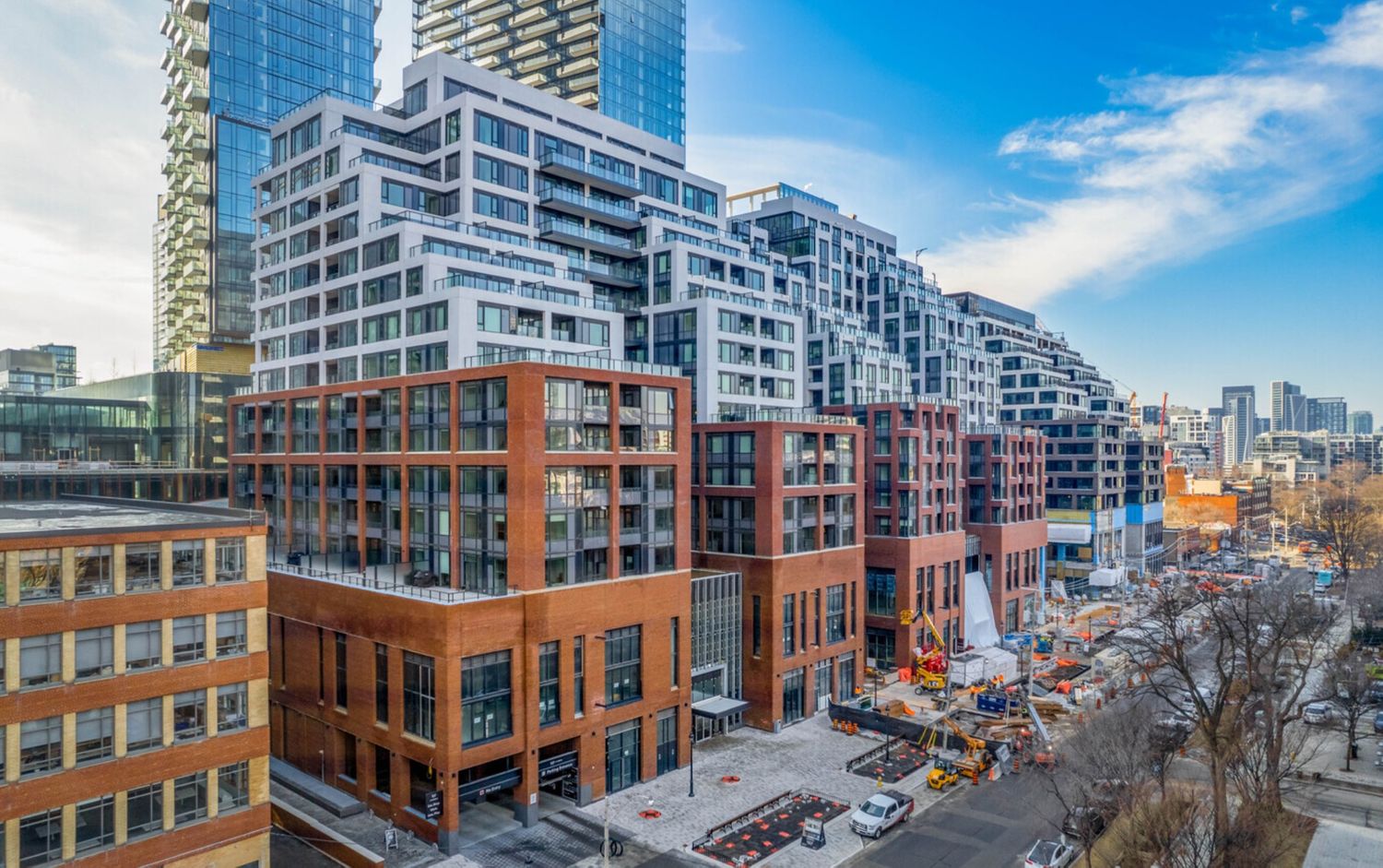 435 Wellington Street West. The Residences at the Well is located in  Downtown, Toronto - image #1 of 5