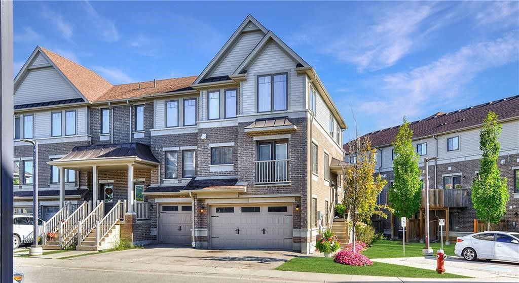 1112-1118 Fairway Road. 70 Willowrun Townhomes is located in  Kitchener, Toronto - image #1 of 5