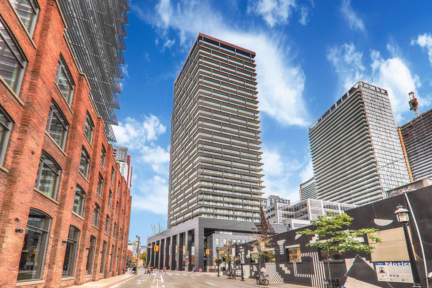 125 Peter Street. Tableau Condominiums is located in  Downtown, Toronto - image #1 of 5