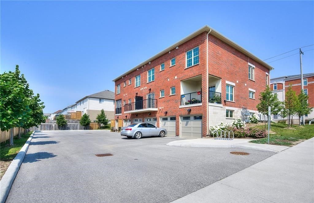 275 Max Becker Dr & 231 Max Becker Dr — Williamsburg Towns, Country