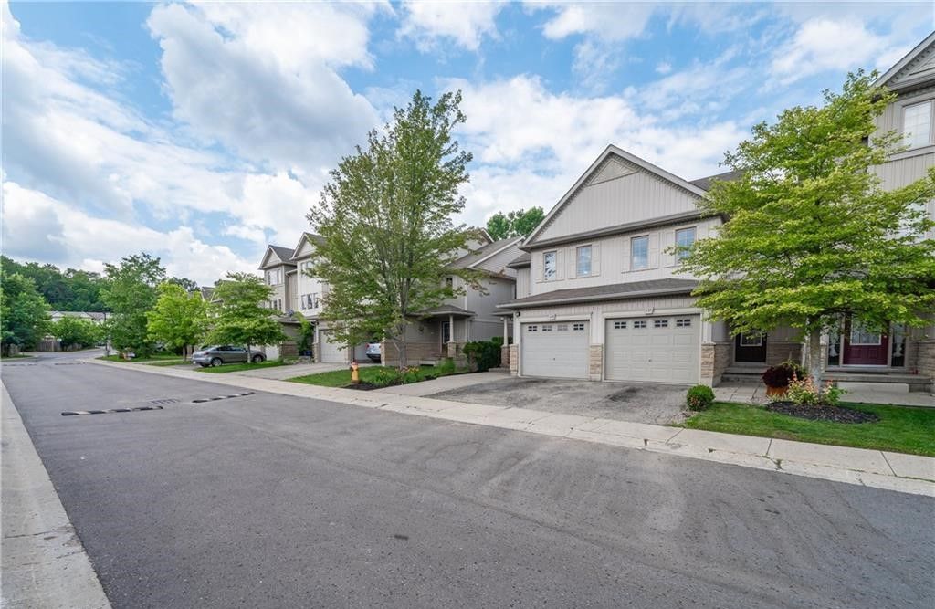 175 David Bergey Drive. Downey Lane is located in  Ottawa, Toronto - image #2 of 5