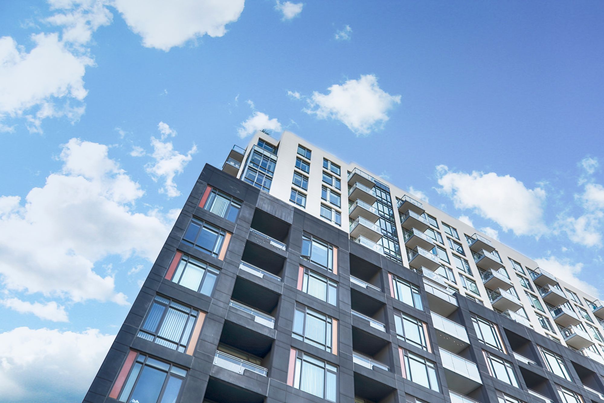525 Adelaide St W Musée 5 Condos for Sale & 8 Units for Rent strata.ca