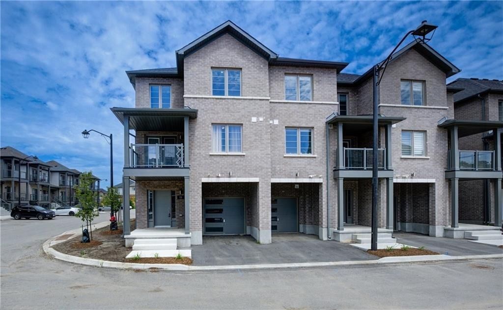 205 West Oak Trail. West Oak Urban Towns is located in  Kitchener, Toronto - image #2 of 6