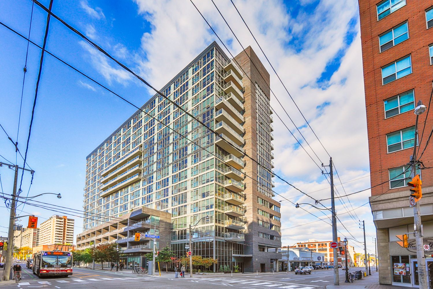 320 Richmond Street E. The Modern is located in  Downtown, Toronto - image #2 of 6