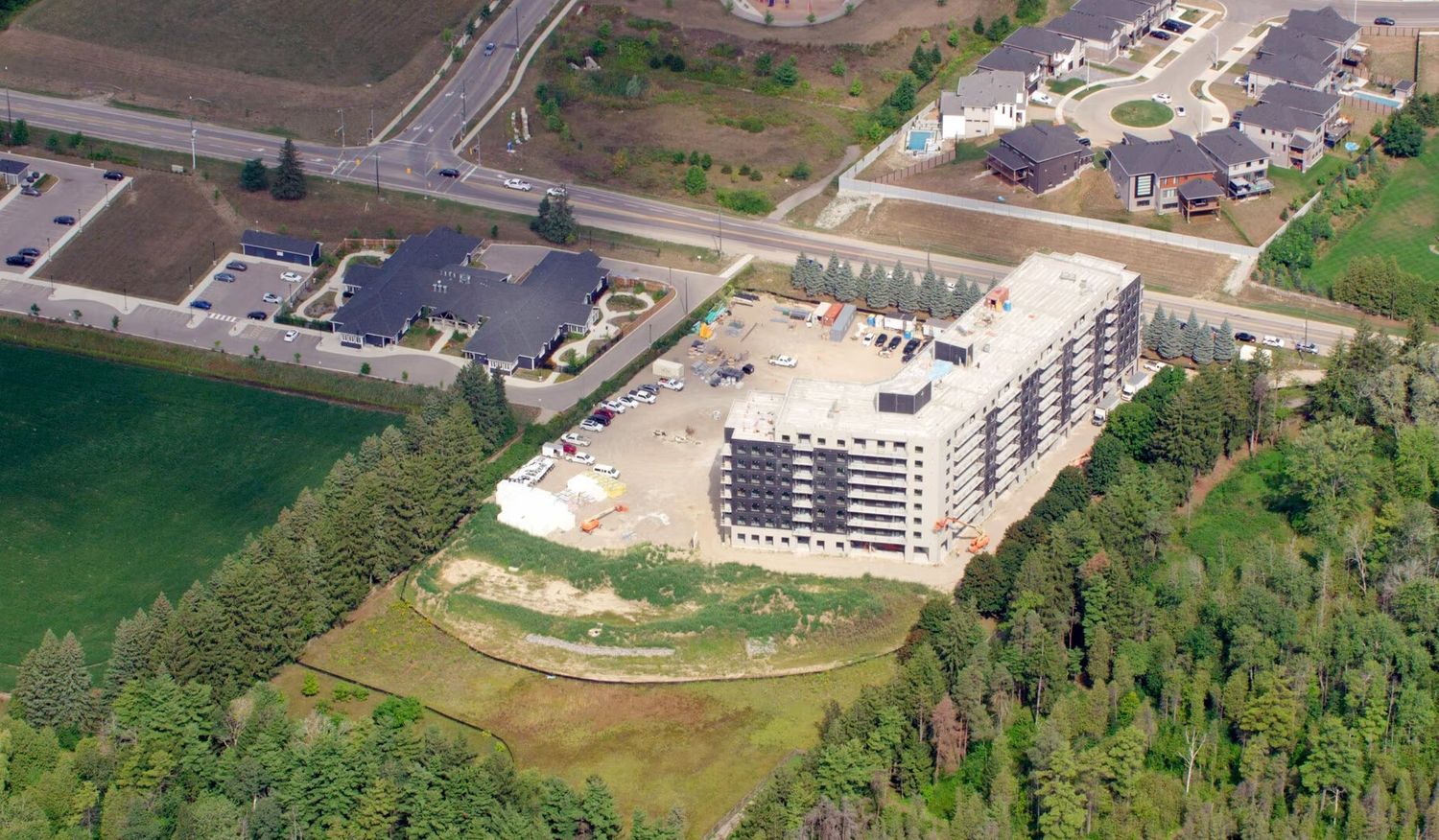 525 New Dundee Road. Flats at Rainbow Lake is located in  Kitchener, Toronto - image #4 of 4