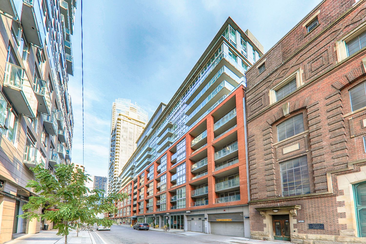 21 Nelson Street. Boutique Condos is located in  Downtown, Toronto - image #2 of 4