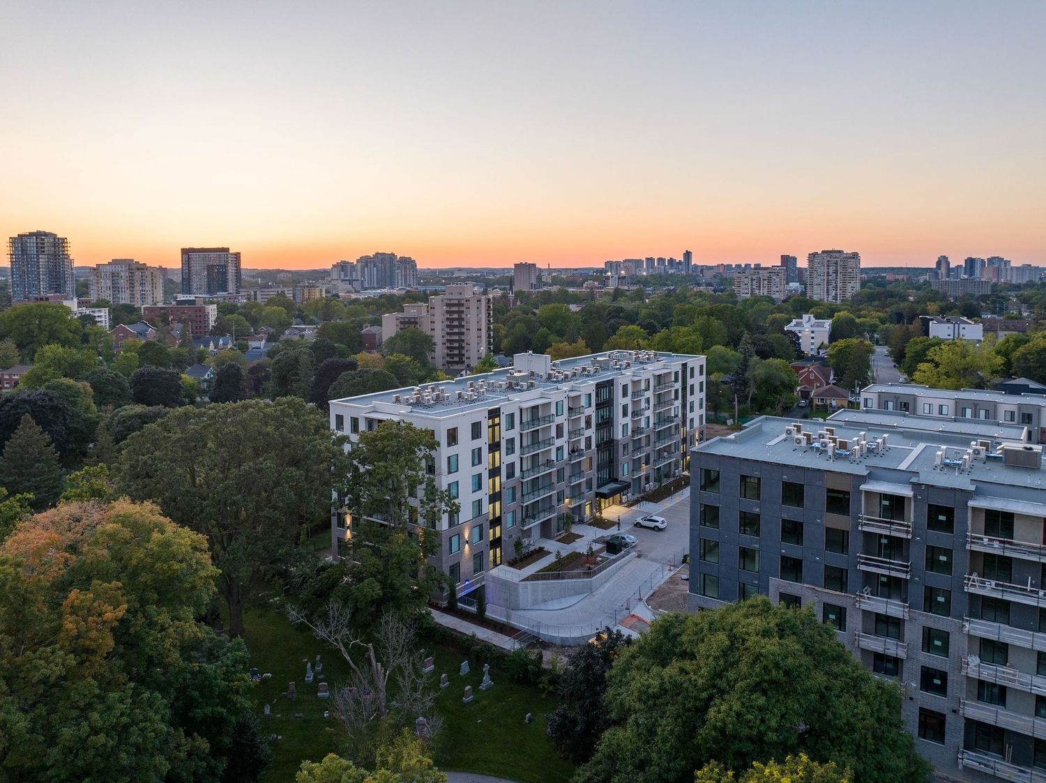 103-121 Roger Street. Spur Line Common Condos  is located in  Kitchener, Toronto - image #2 of 4