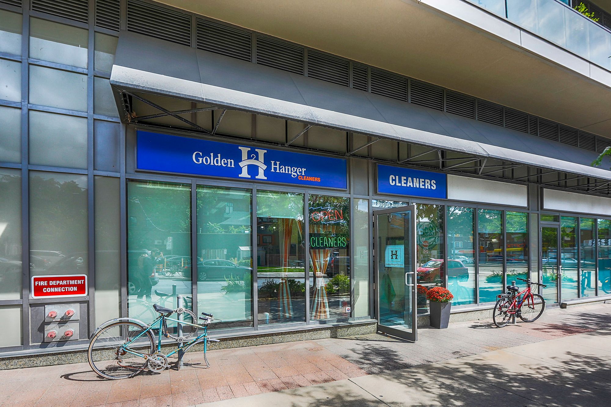 530 St Clair Ave W . This condo at 530 St Clair West is located in Midtown, Toronto - image #5 of 5 by Strata.ca
