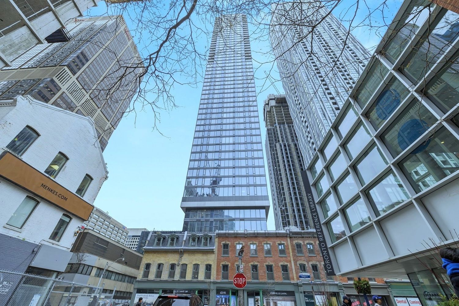 8 Cumberland Street. 8 Cumberland Condos is located in  Downtown, Toronto - image #1 of 6