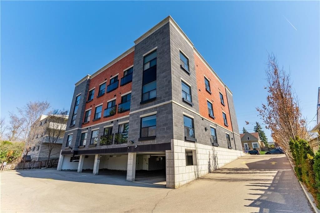 15 Devitt Avenue South. Silver Thread Lofts is located in  Waterloo, Toronto - image #2 of 8