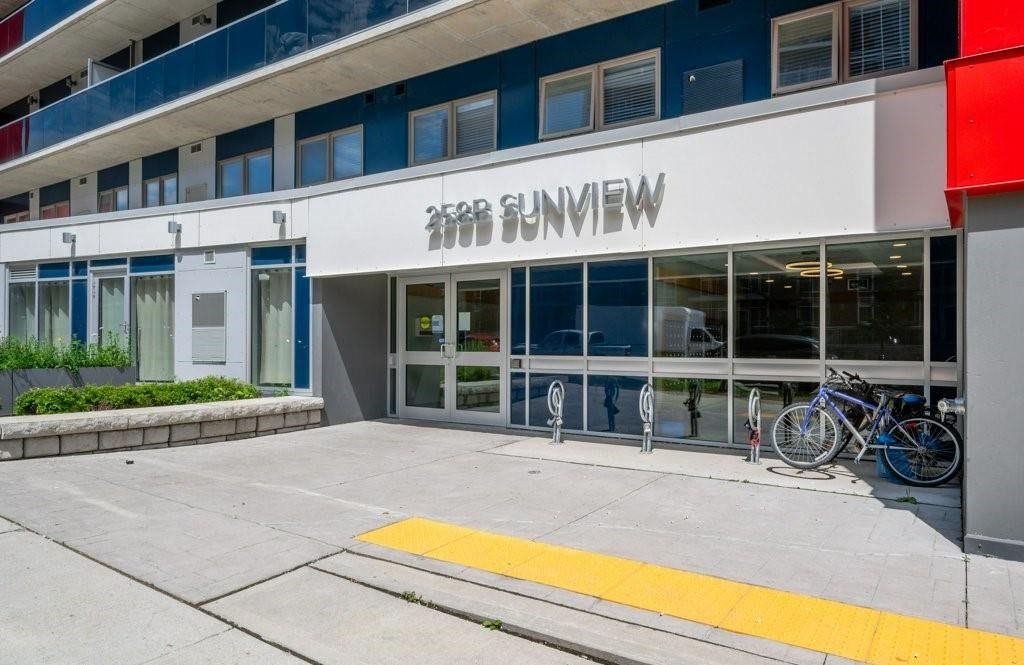 258B Sunview Street. Sunview Suites B is located in  Waterloo, Toronto - image #3 of 4