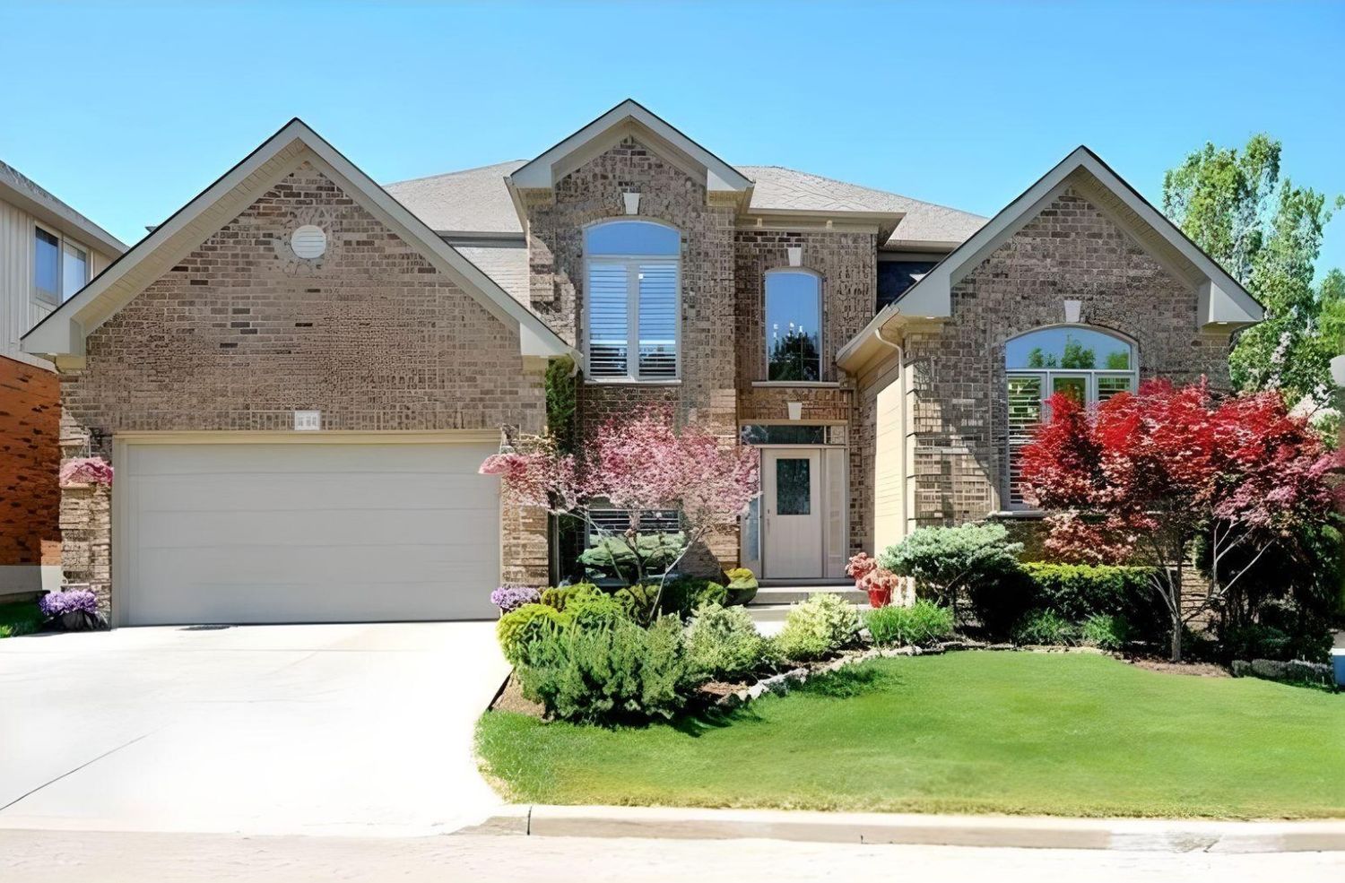 614 Maple Forest Place. Maple Ridge Estates																									 is located in  Waterloo, Toronto - image #1 of 2