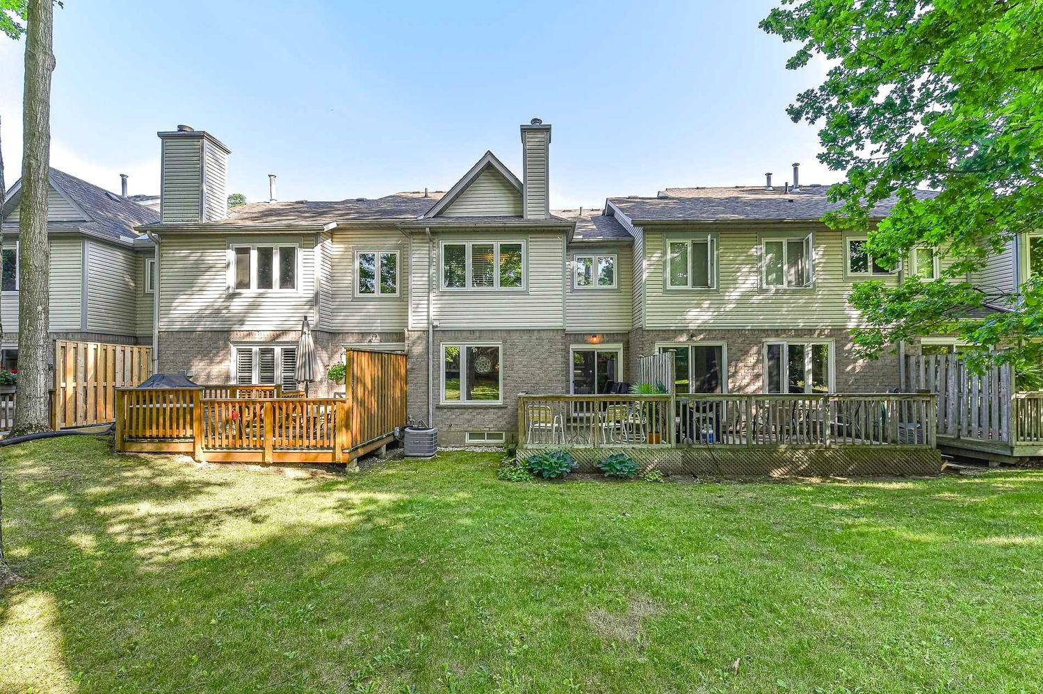 365 Bennington Gate. Bennington Woods is located in  Waterloo, Toronto - image #2 of 5