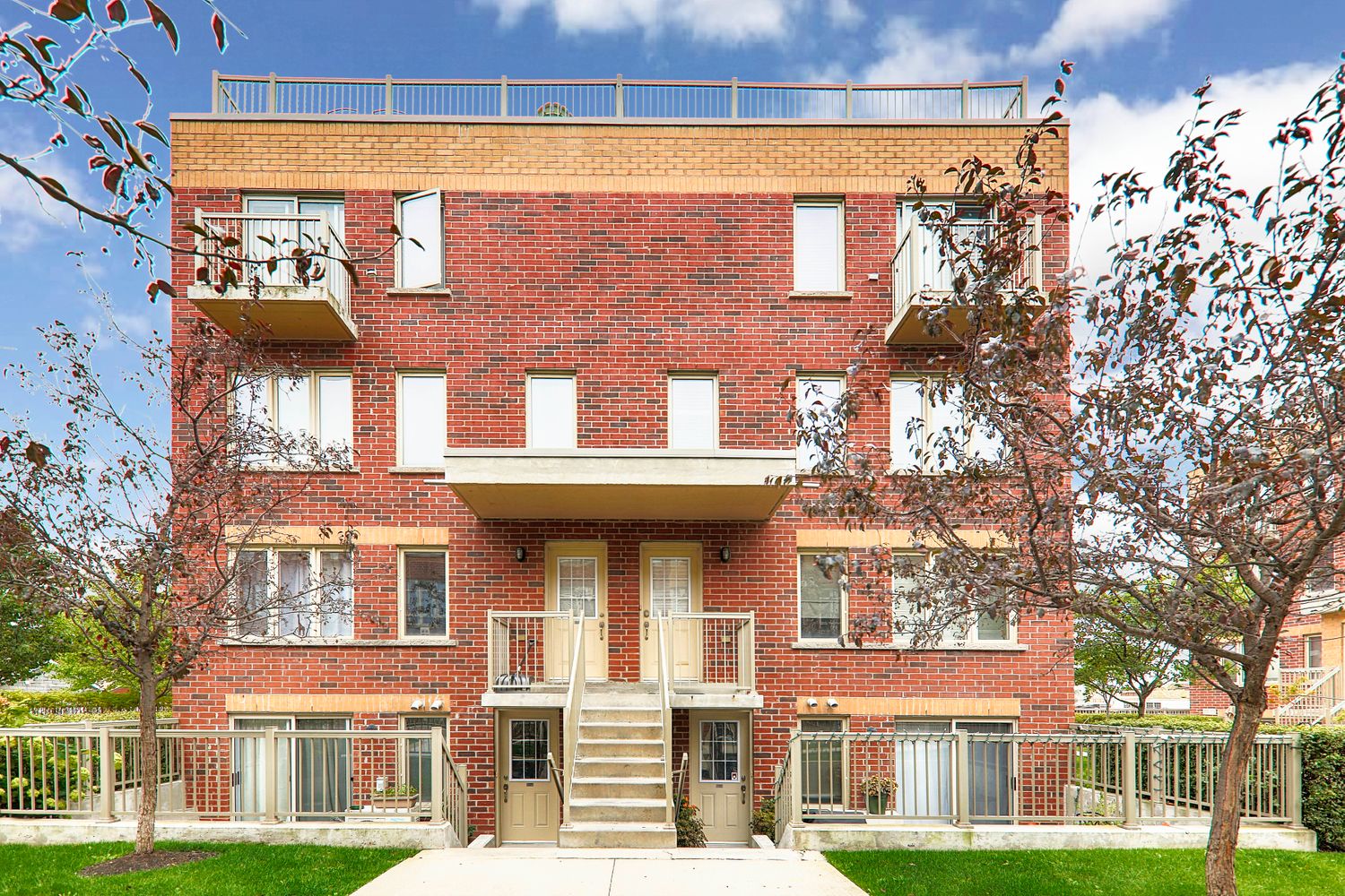 5-35 Elsie Lane. Brownstones on Wallace Condos is located in  West End, Toronto - image #3 of 4