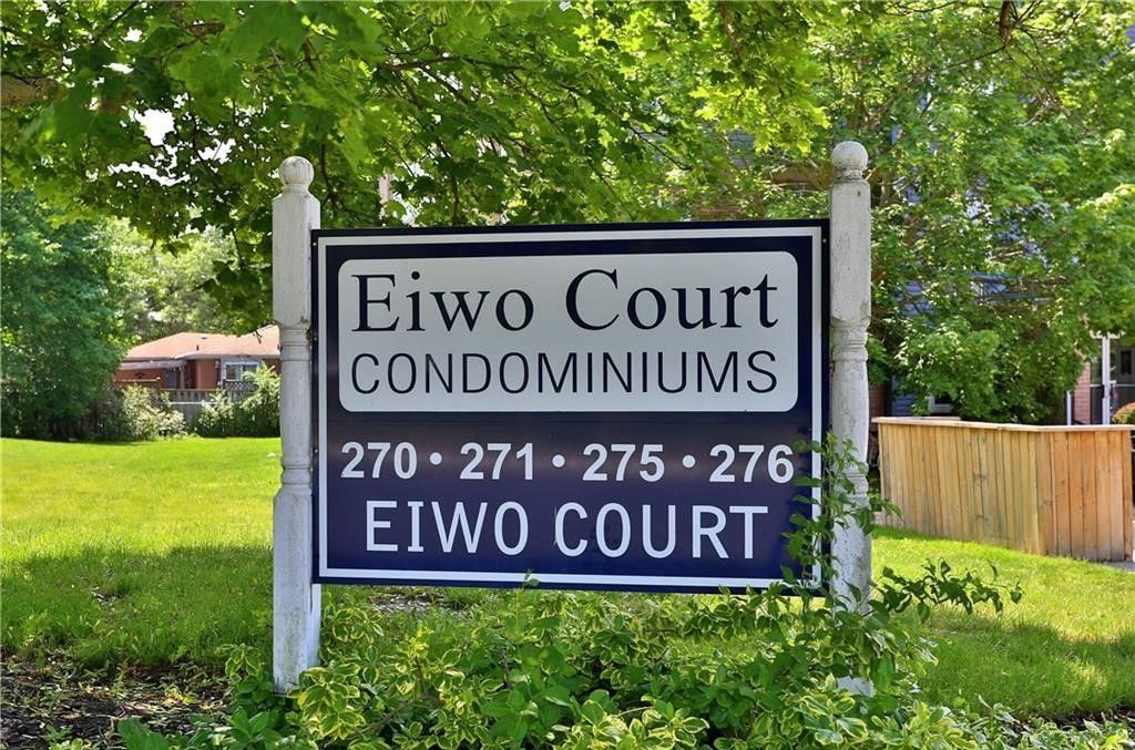 270 Eiwo Court. 270 Eiwo Court is located in  Waterloo, Toronto - image #4 of 7