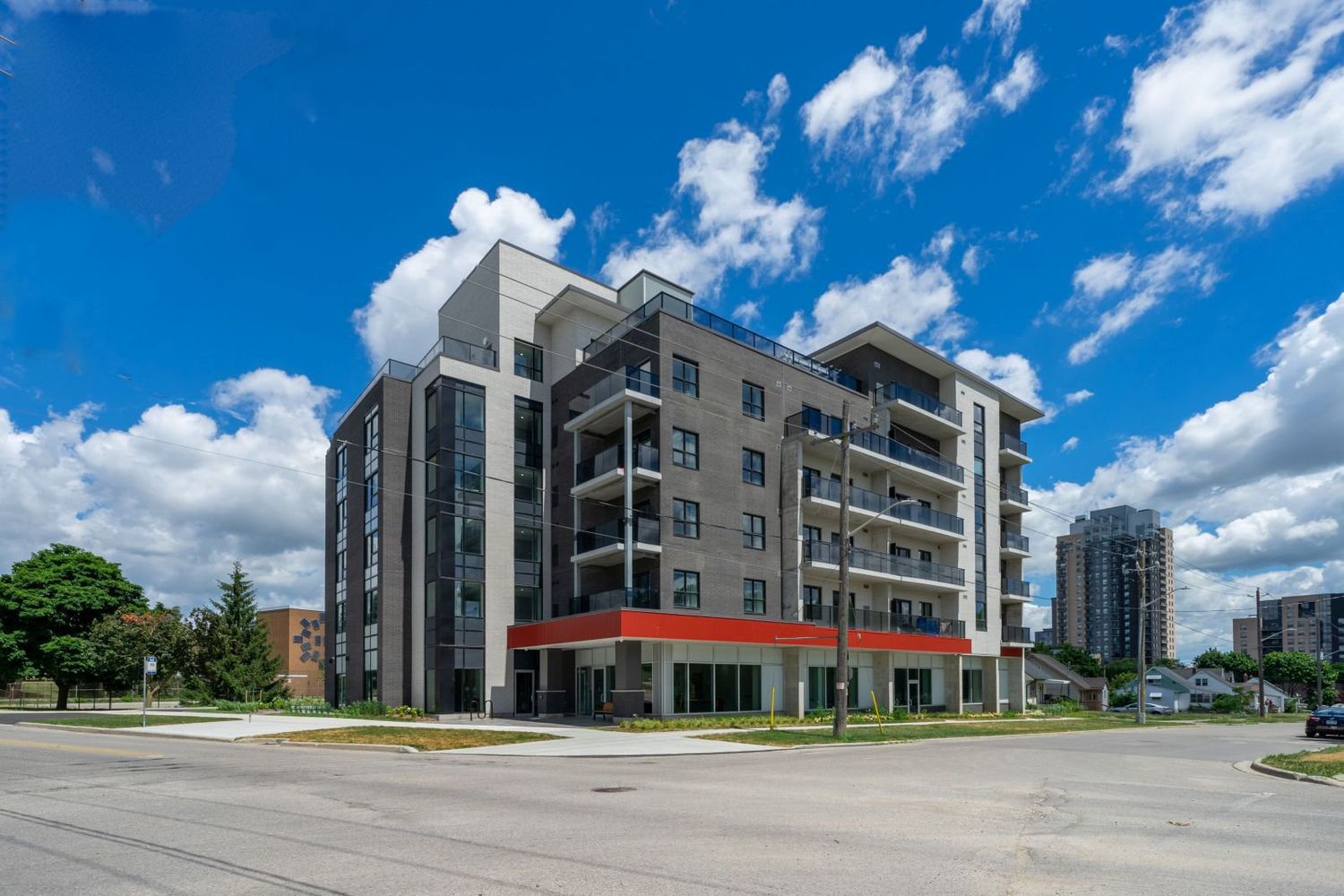 50 Hickory Street West. Hickory Condos is located in  Waterloo, Toronto - image #1 of 6