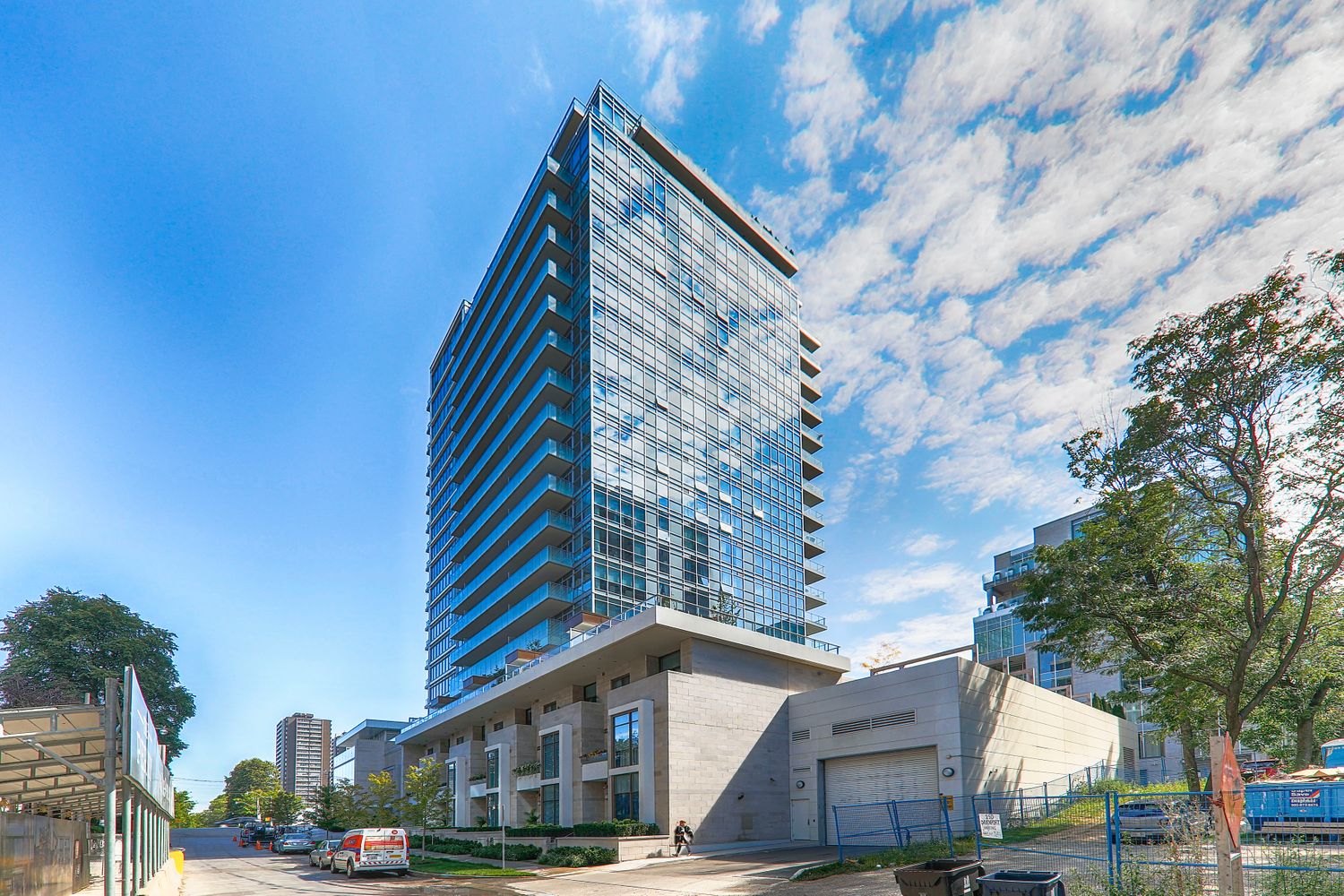 170 Avenue Road. Pears on the Avenue Condos is located in  Downtown, Toronto - image #1 of 6