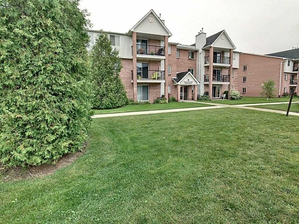 1096 Jalna Boulevard. Meadows of White Oaks is located in  London, Toronto - image #2 of 4