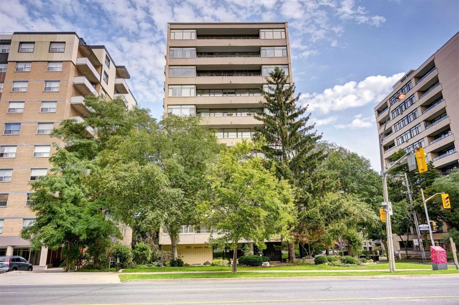 581 Avenue Road. Avenheath Apartments is located in  Midtown, Toronto - image #1 of 5