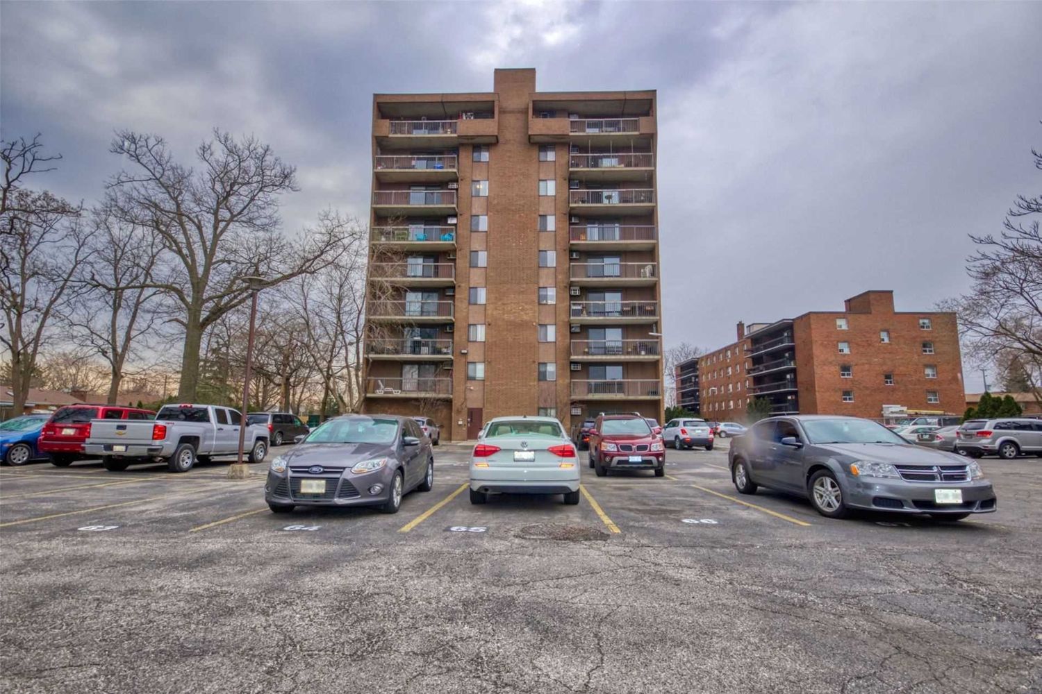 3936 Wyandotte Street. Colony At The Park Condominiums is located in  Windsor, Toronto - image #2 of 4