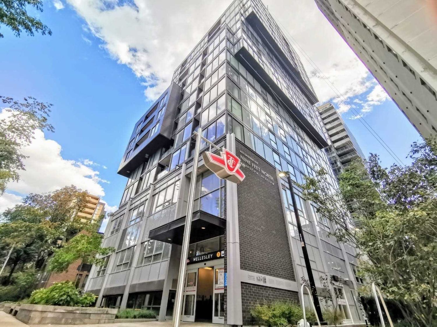 17 Dundonald Street. Totem Condos is located in  Downtown, Toronto - image #1 of 2