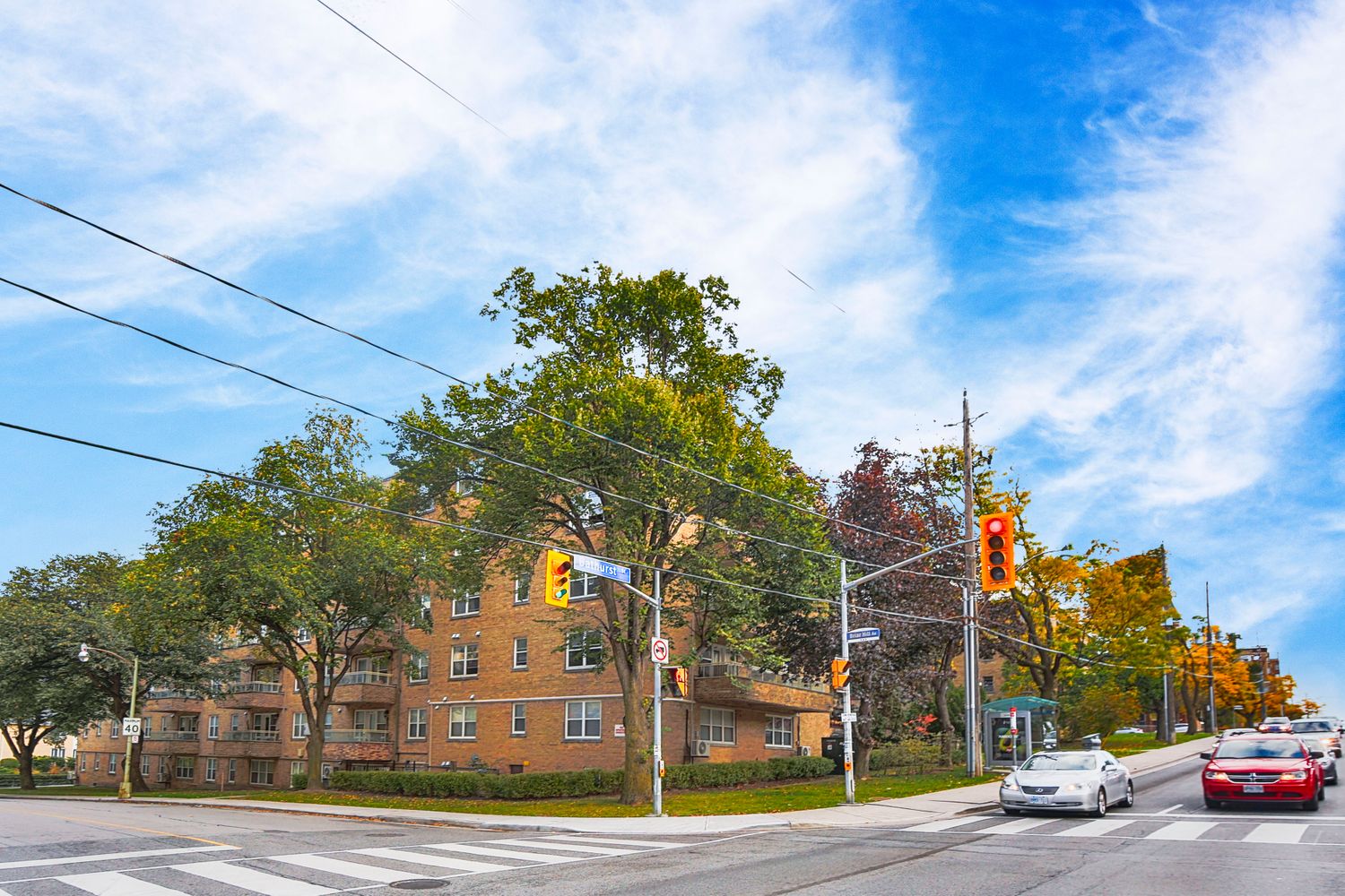 2603 Bathurst Street. The Courtyards of Upper Forest Hill is located in  Midtown, Toronto - image #1 of 4