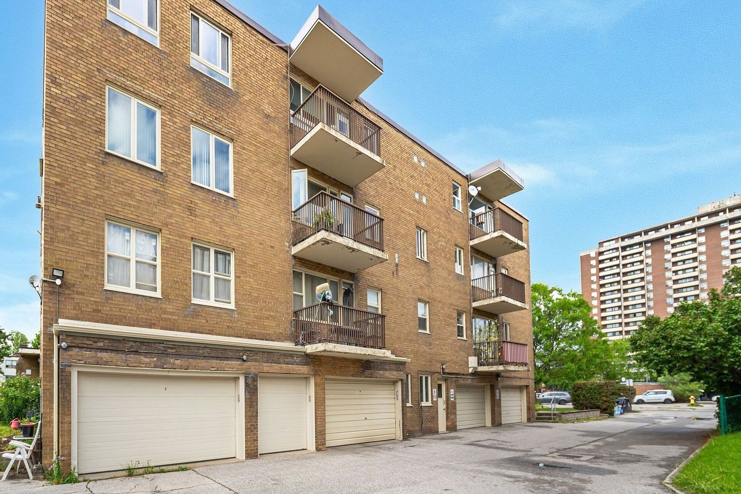 53-59 Neptune Drive. 53-59 Neptune Drive is located in  North York, Toronto - image #2 of 4