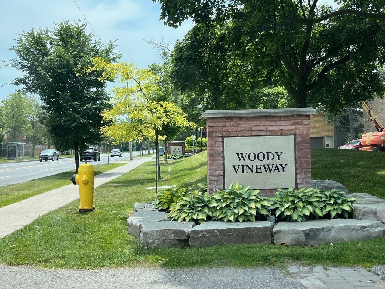 184 Woody Vine Way. Woody Vineway is located in  North York, Toronto - image #2 of 3