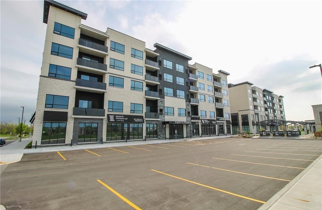 300B Fourth Avenue. First on Fourth Executive Condos Phase II is located in  St. Catharines, Toronto - image #2 of 9