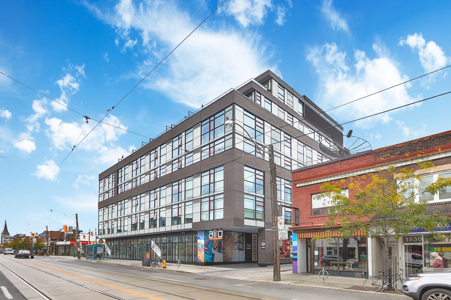 1544 Dundas Street W. Alto is located in  West End, Toronto - image #1 of 4