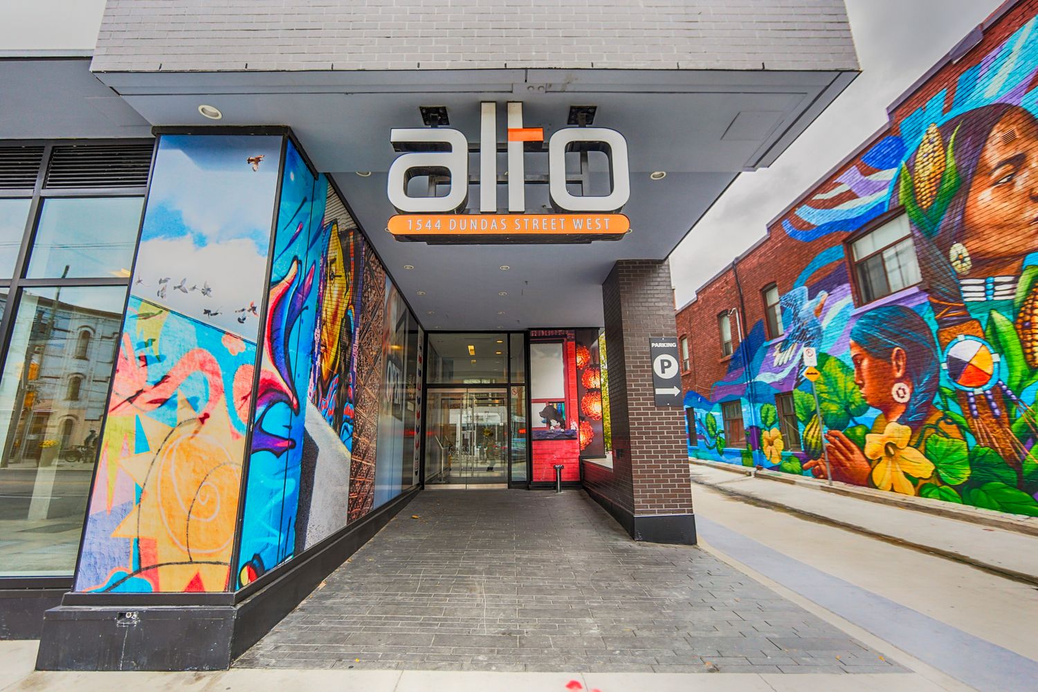 1544 Dundas Street W. Alto is located in  West End, Toronto - image #4 of 4