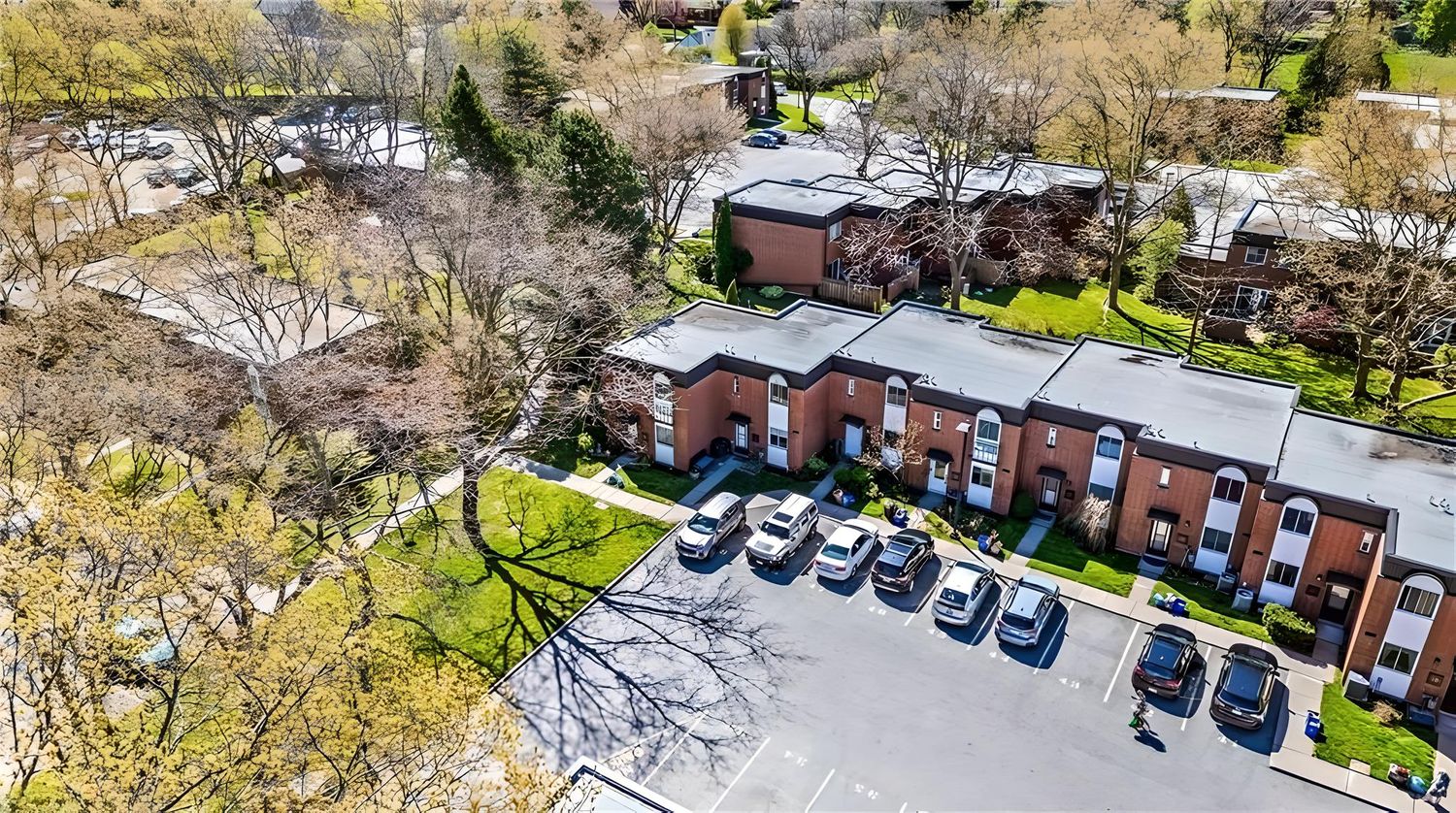 6476 Huggins Street. 6476 Huggins Street is located in  Niagara Falls, Toronto - image #1 of 2