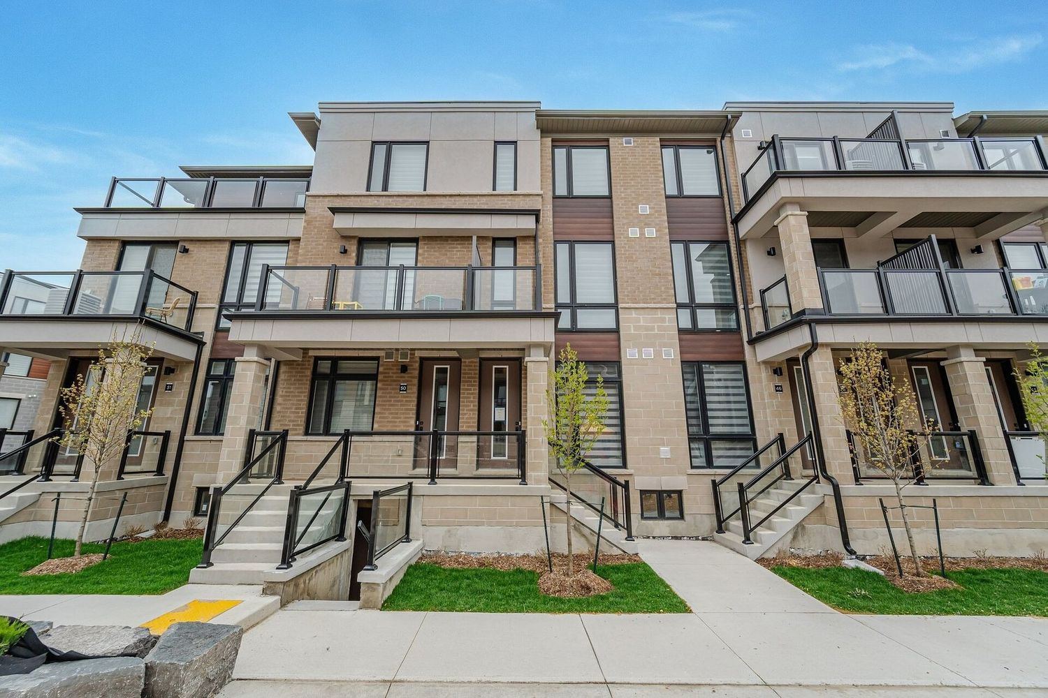 1-100 Knotsberry Circle. Forest Gate at Lionhead Phase II is located in  Brampton, Toronto - image #1 of 2