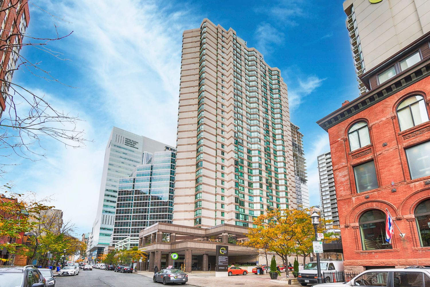 38 Elm Street. Minto Plaza is located in  Downtown, Toronto - image #1 of 4